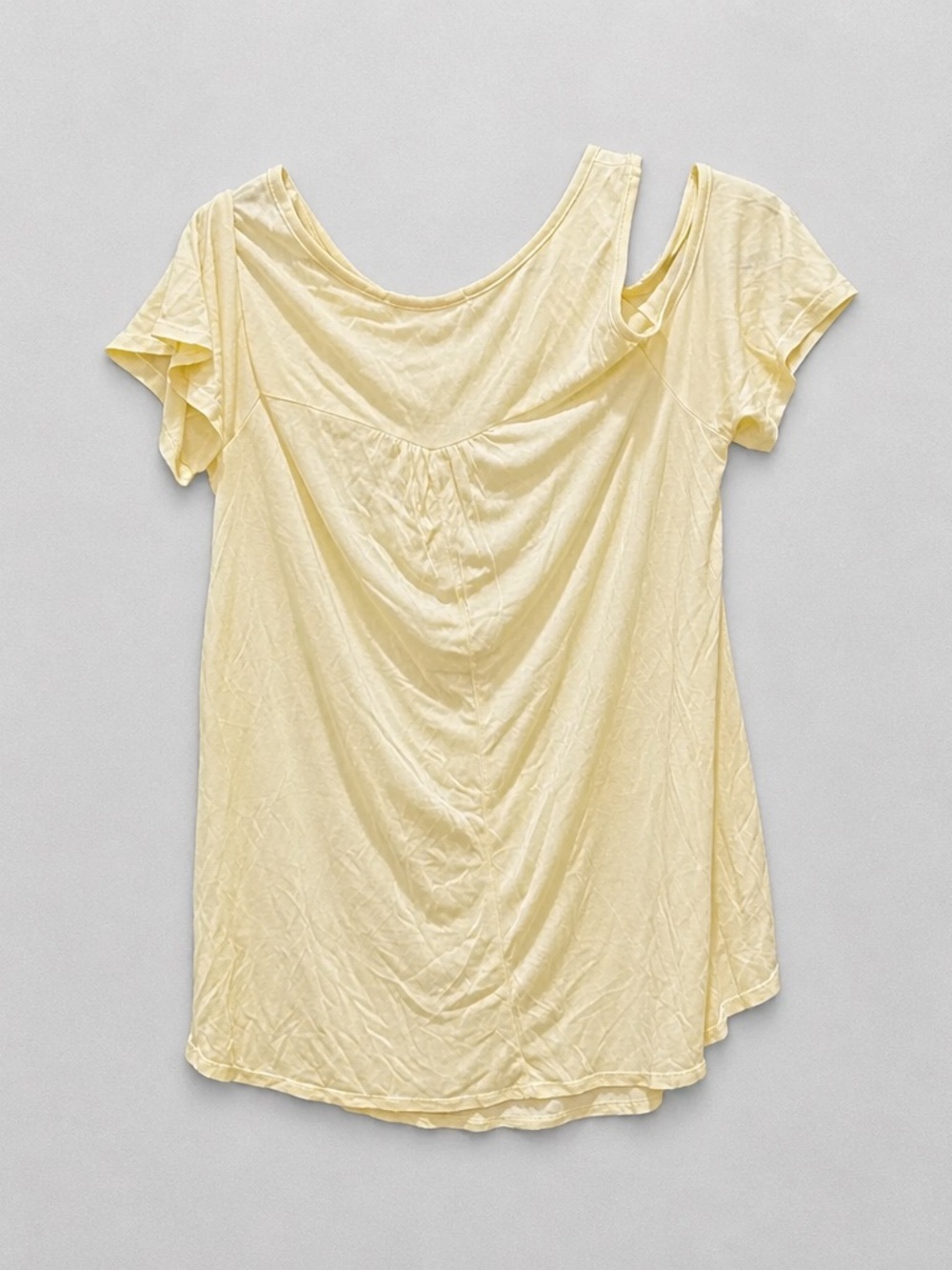 Bella Marie Pale Yellow Scoop Neck Short Sleeve Top